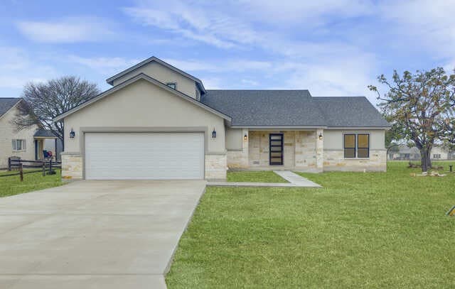 3-bedroom rental at 336 Knollwood in Bandera, TX — photo 1