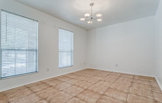 5-bedroom rental at 7403 Obbligato in San Antonio, TX — photo 5