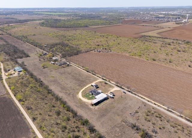5-bedroom rental at 401 Concordia in Cibolo, TX — photo 1