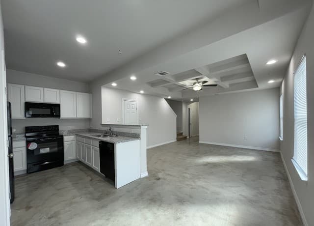rental at 7311 Colina Way in Converse, TX — photo 3