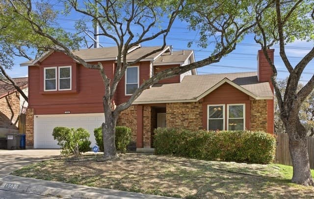 3-bedroom rental at 15626 Knollhollow in San Antonio, TX — photo 1