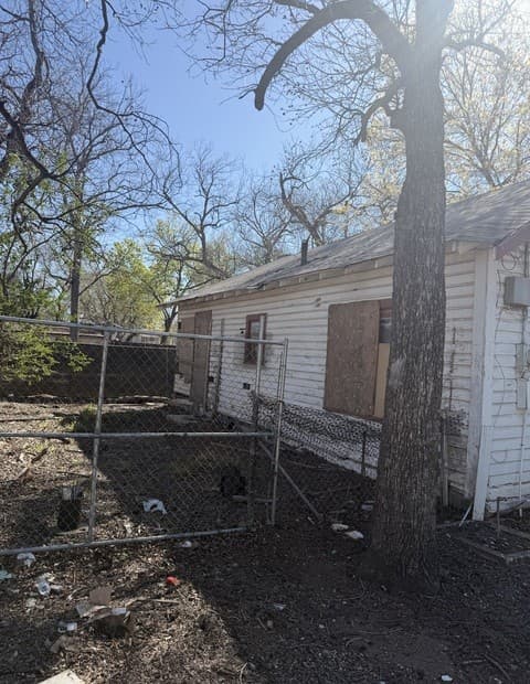 2-bedroom rental at 108 Ripford in San Antonio, TX — photo 2