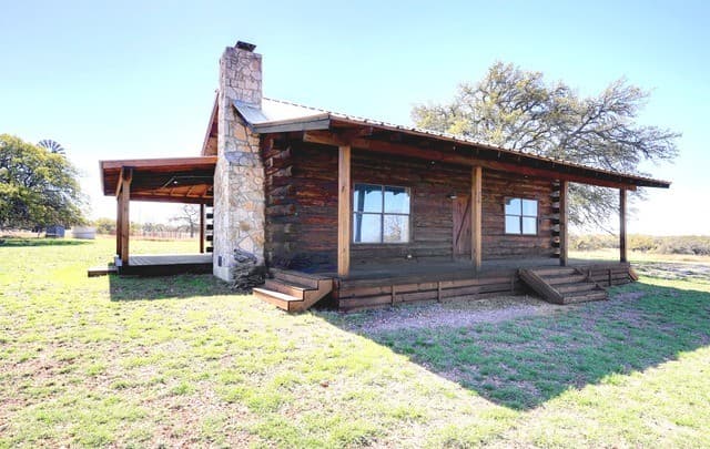 rental at 2803 Zenner Ahrens in Fredericksburg, TX — photo 2