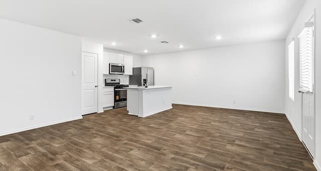 4-bedroom rental at 5942 Celestite Bend in San Antonio, TX — photo 3