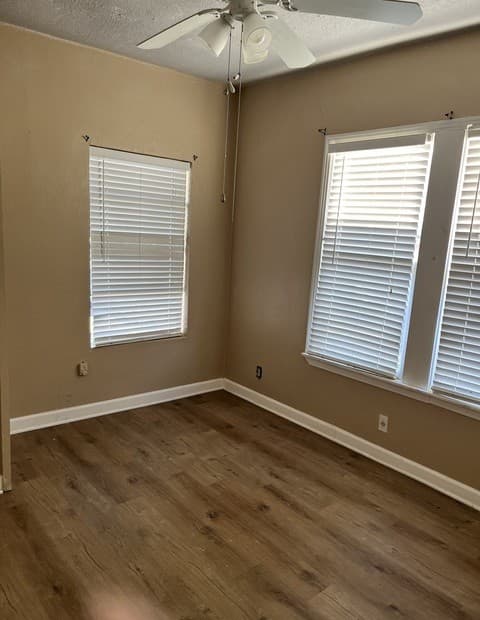 3-bedroom rental at 206 Thompson in San Antonio, TX — photo 4