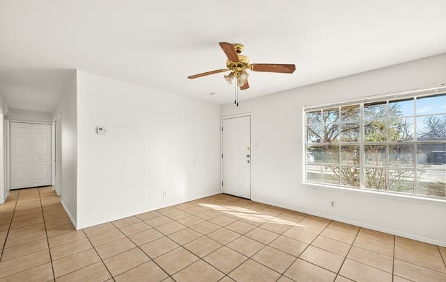 4-bedroom rental at 5823 Castle Brook in San Antonio, TX — photo 1