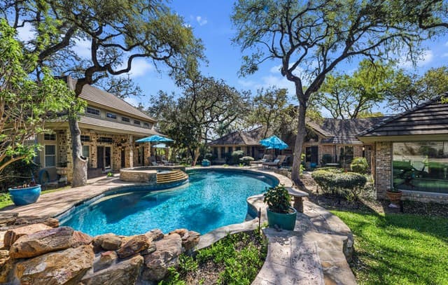 4-bedroom home for sale at 21749 Forest Waters in Garden Ridge TX