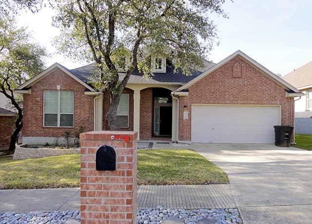 3-bedroom rental at 9818 Great Basin in San Antonio, TX — photo 1