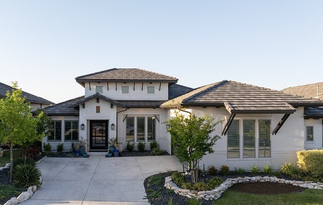4-bedroom rental at 6715 Bella Colina in San Antonio, TX — photo 1