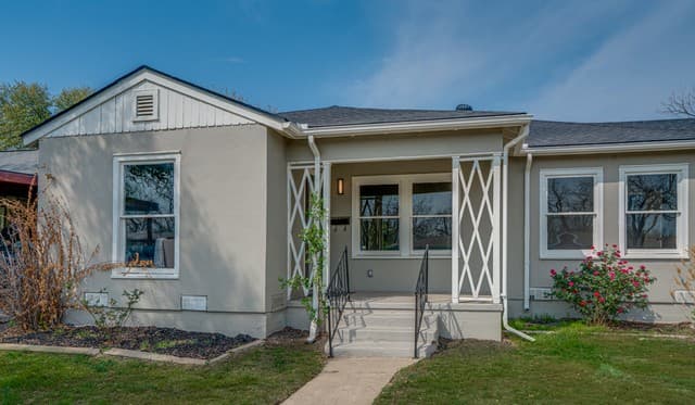 3-bedroom rental at 2411 W Huisache Ave in San Antonio, TX — photo 4