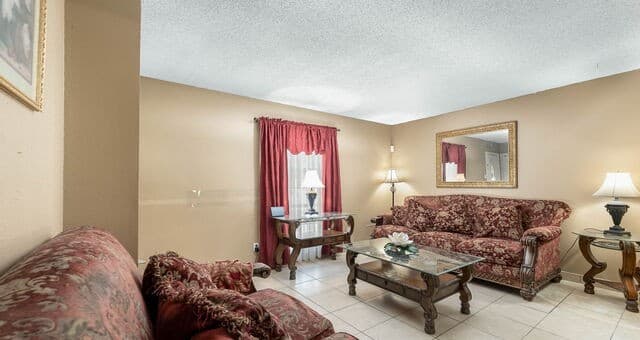3-bedroom rental at 1702 Ann Arbor in San Antonio, TX — photo 3
