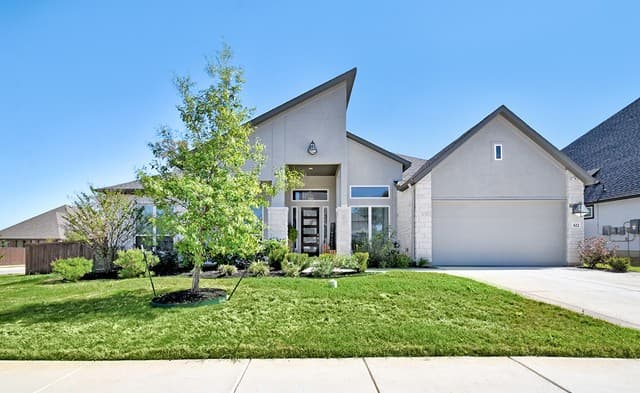 4-bedroom rental at 422 Corwin in Cibolo, TX — photo 1