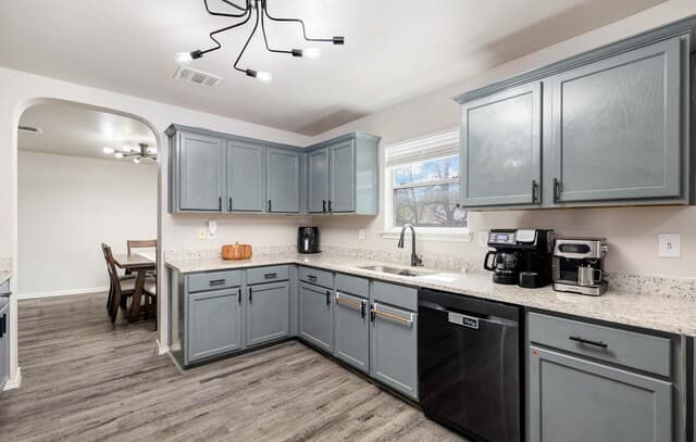 3-bedroom rental at 6914 Caribou in San Antonio, TX — photo 4