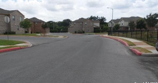 3-bedroom rental at 2608 Grayson Way in San Antonio, TX — photo 2