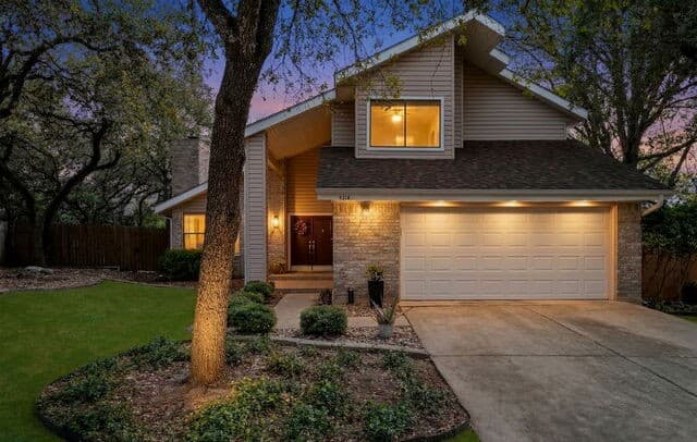 4-bedroom rental at 9318 Jorwoods in San Antonio, TX — photo 1