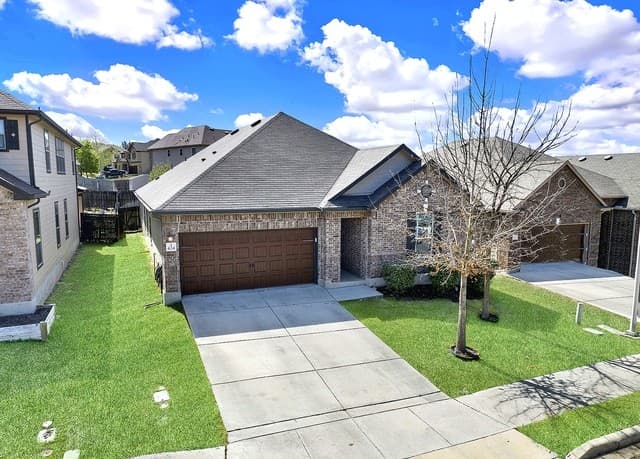 4-bedroom rental at 424 Landmark Falls in Cibolo, TX — photo 1