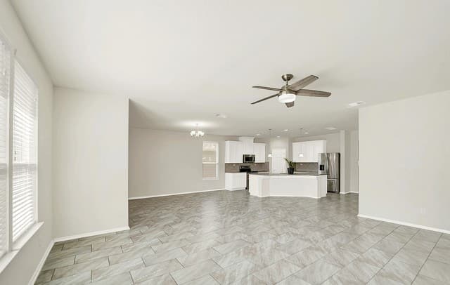 4-bedroom rental at 424 Landmark Falls in Cibolo, TX — photo 2