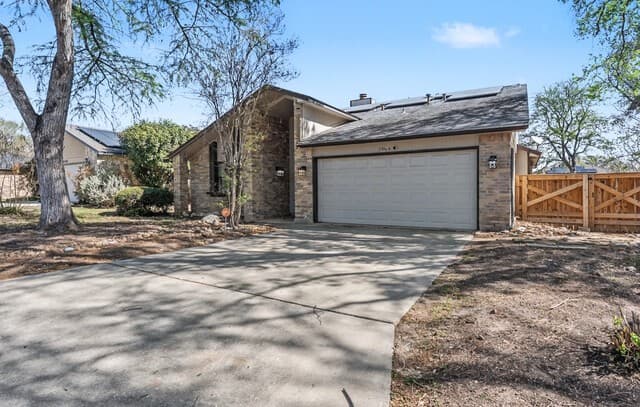 4-bedroom rental at 5934 Spring Valley in San Antonio, TX — photo 2