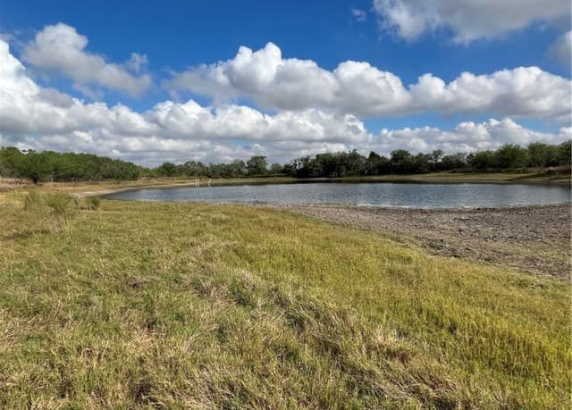 rental at 0 Us-181 in Kenedy, TX — photo 3