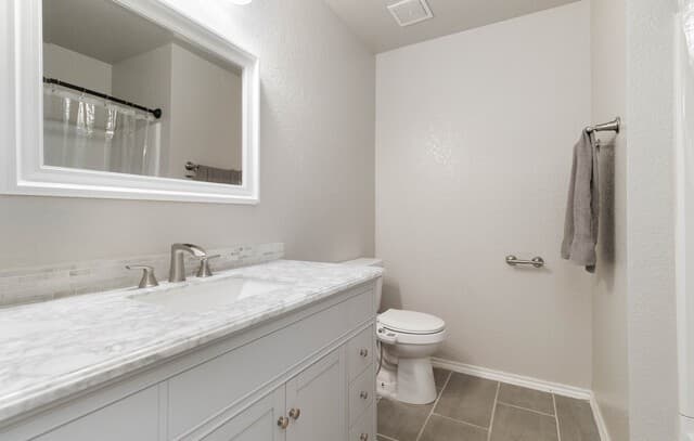 3-bedroom rental at 11614 Oak Maple in San Antonio, TX — photo 4