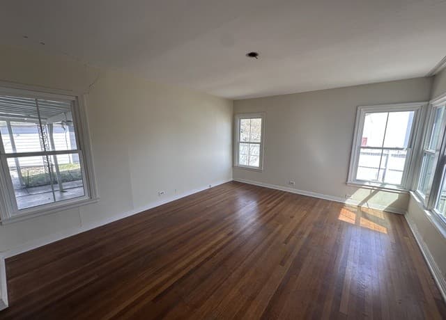 3-bedroom rental at 315 Shadwell in San Antonio, TX — photo 3