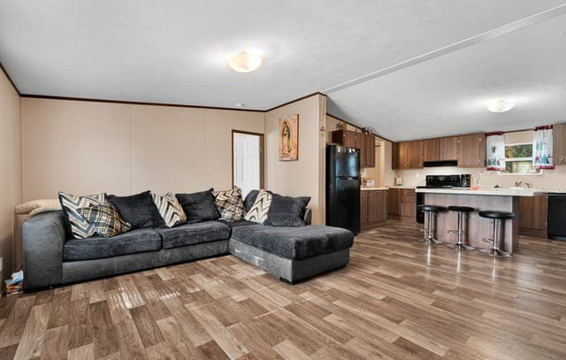 4-bedroom rental at 22915 Savannah Hts in Von Ormy, TX — photo 2