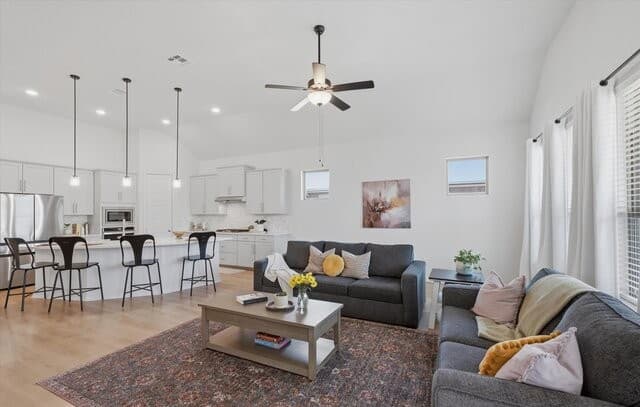 4-bedroom rental at 426 Foxtail Valley in Cibolo, TX — photo 5