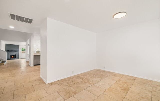 4-bedroom rental at 9027 Timber Laurel in San Antonio, TX — photo 5