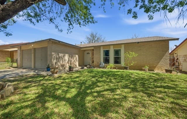 3-bedroom rental at 9538 New World in San Antonio, TX — photo 3