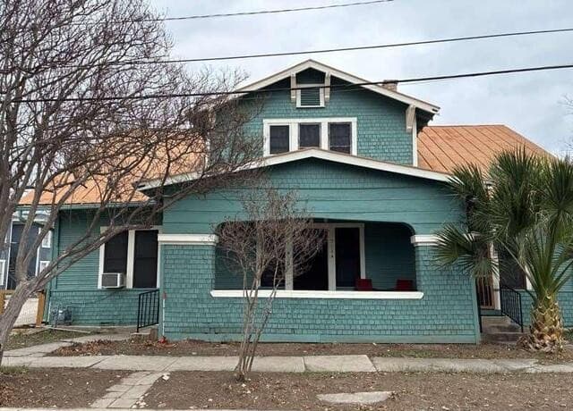 rental at 520 Paschal in San Antonio, TX — photo 1