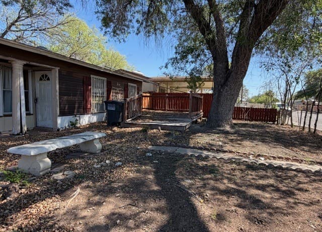3-bedroom rental at 147 Joe Blanks in San Antonio, TX — photo 1