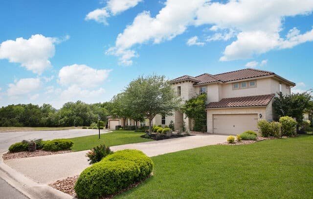 4-bedroom rental at 7 Marbella in San Antonio, TX — photo 2