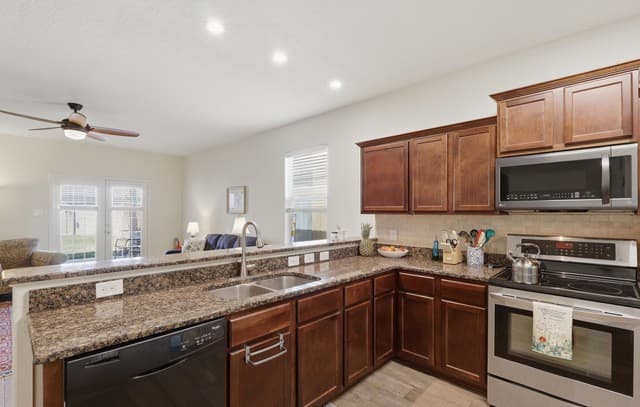 3-bedroom rental at 11647 Luckey Ledge in San Antonio, TX — photo 4