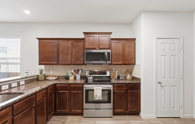 3-bedroom rental at 11647 Luckey Ledge in San Antonio, TX — photo 5