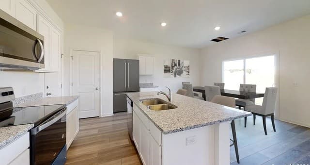 3-bedroom rental at 1133 King Eider in Adkins, TX — photo 2