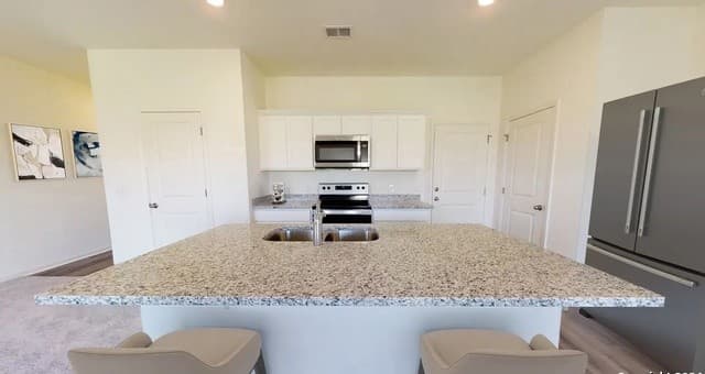 3-bedroom rental at 1133 King Eider in Adkins, TX — photo 3