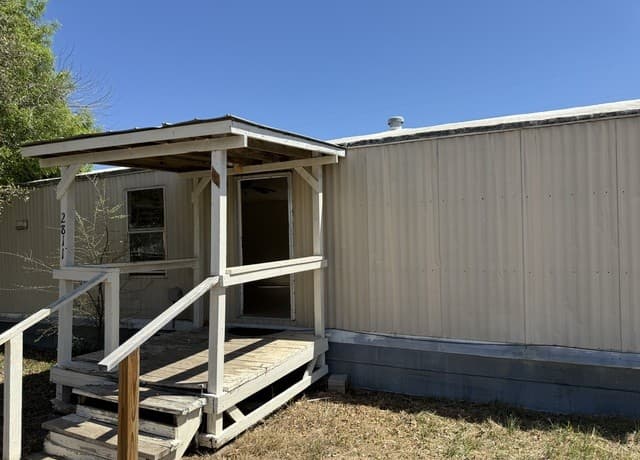 2-bedroom rental at 2811 Southern Breeze in Hondo, TX — photo 2