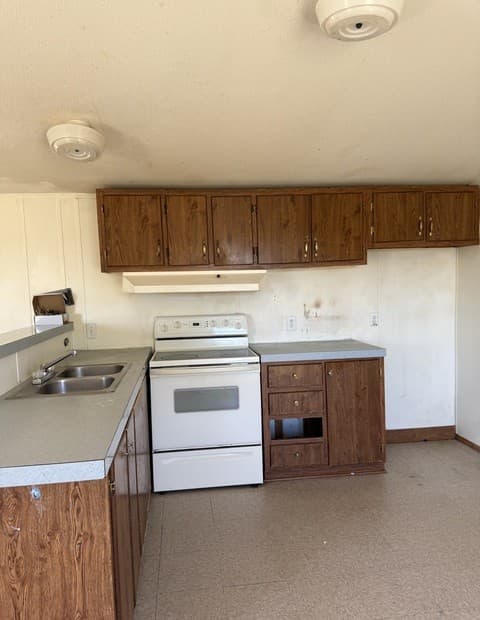 2-bedroom rental at 2811 Southern Breeze in Hondo, TX — photo 5
