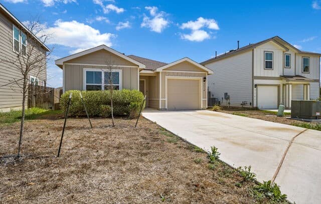 3-bedroom rental at 9510 Ranch Loop in San Antonio, TX — photo 4