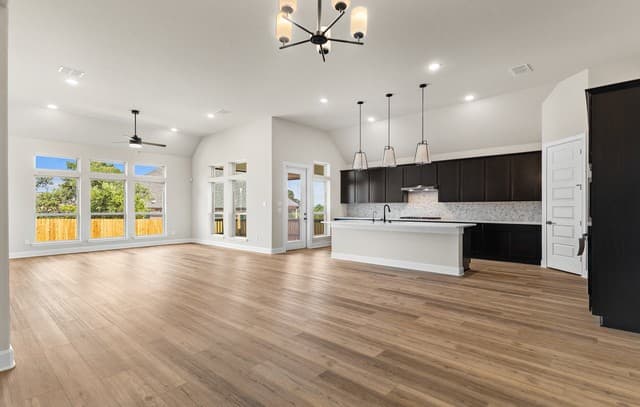 4-bedroom rental at 137 Gallant Fox in Castroville, TX — photo 3