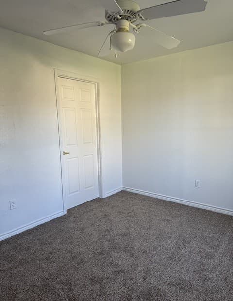 3-bedroom rental at 112 San Antonio Street in Runge, TX — photo 4