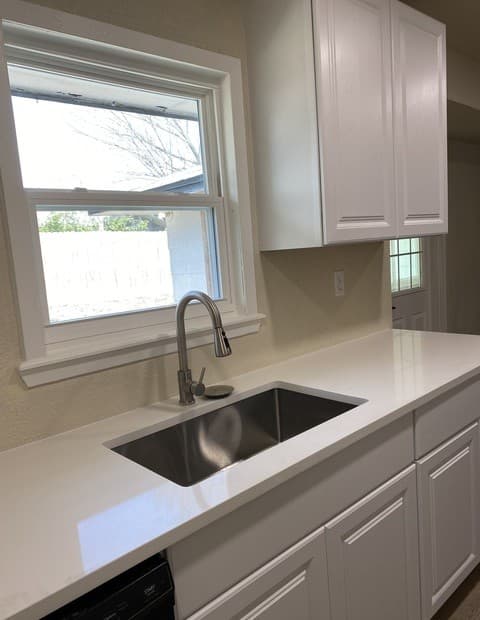 3-bedroom rental at 14147 Swallow in San Antonio, TX — photo 3