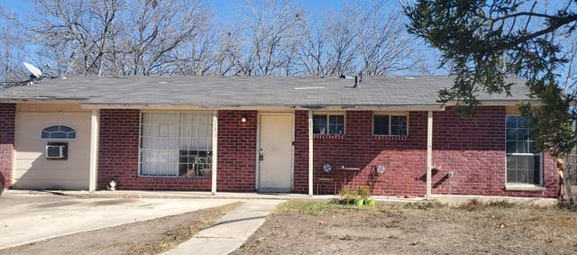 4-bedroom rental at 8322 Charger in San Antonio, TX — photo 1