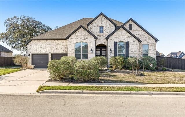 4-bedroom rental at 421 Corwin Springs in Cibolo, TX — photo 2