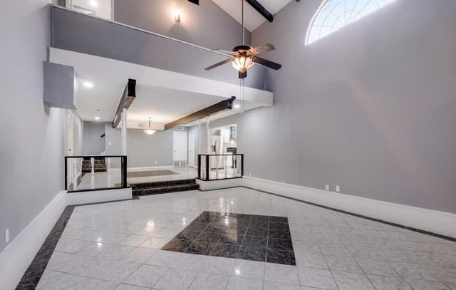 6-bedroom rental at 5318 Costa Mesa in San Antonio, TX — photo 2