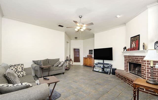 3-bedroom rental at 210 Cibolo Branch in Boerne, TX — photo 4