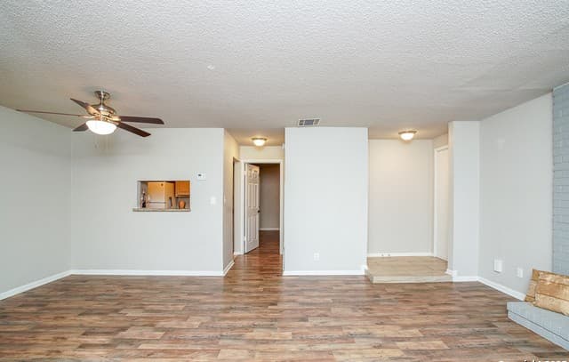 1-bedroom rental at 11843 Braesview Unit 1612 in San Antonio, TX — photo 5