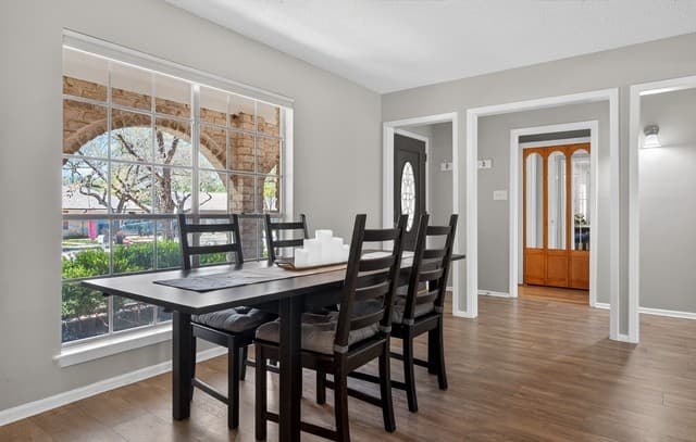 4-bedroom rental at 2019 Crooked Creek St in San Antonio, TX — photo 5