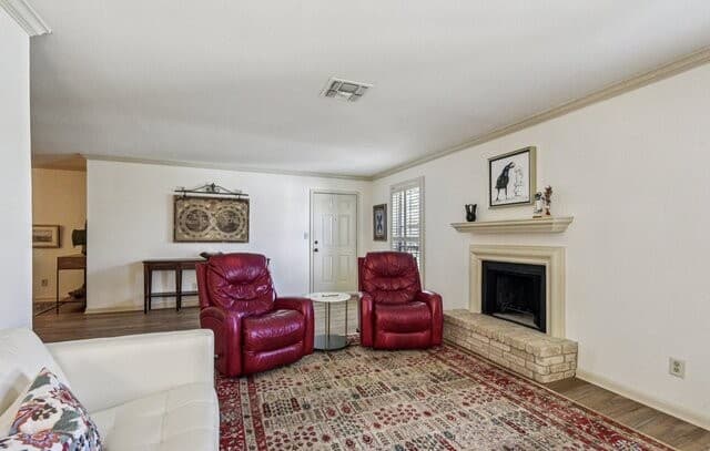 3-bedroom rental at 2611 Eisenhauer Unit 1403 in San Antonio, TX — photo 2