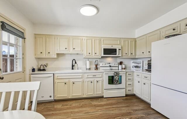 3-bedroom rental at 2611 Eisenhauer Unit 1403 in San Antonio, TX — photo 4